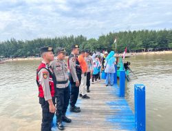 Antisipasi Membludaknya Pengunjung, Polres Rembang Himbau Pengunjung Obyek Wisata Pantai
