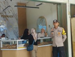 Antisipasi Kerawanan Kejahatan, Polsek Sarang Secara Mobile Patroli di Toko Emas