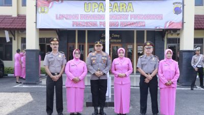 Kapolres Rembang Pimpin Langsung Upacara Kenaikan Pangkat Pengabdian Personil Polres Rembang