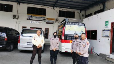 Sambangi Petugas Jaga di PT. Indo Seafood, Binluh Cegah Premanisme & Sosialisasi Cara Cepat Melapor Kepolisian