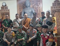 Sinergitas TNI- Polri, Polsek Lasem & Koramil Lasem Amankan Ibadah Hari Raya Waisak Di Vihara Ratanavana Arama