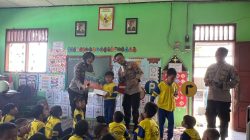 Tanamkan Disiplin Sejak Dini, Sat Binmas Polres Rembang Gelar Polsanak di TK Ngudi Rahayu