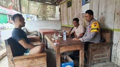 Ngopi Bareng Warga, Bhabinkamtibmas Polsek Gunem Ajak Jaga Kamtibmas Kondusif