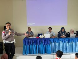 Satlantas Polres Rembang Sosialisasikan Keselamatan Berlalu Lintas kepada Pelajar Sekolah