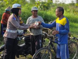 Polantas Rembang Berbagi Berkah, Tingkatkan Kesadaran Berlalu-lintas Dalam Ops Patuh Candi 2025