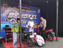 Satlantas Polrestabes Semarang Gelar Servis Gratis untuk Ojek Online di Simpang Lima
