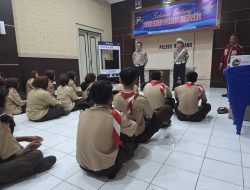 Sosialisasi Keselamatan Berlalu Lintas untuk Saka Bhayangkara di Polres Rembang