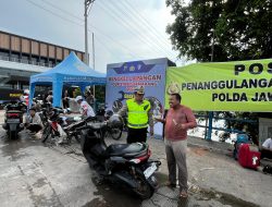 Polisi Hadir Untuk Membantu — Bukan Hanya Mengatur Lalu Lintas, Tapi Juga Meringankan Beban Warga