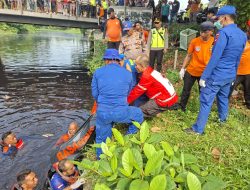 Polres Pekalongan Kota dan Tim SAR Gabungan Berhasil Evakuasi Wanita Diduga Bunuh Diri di Jembatan Loji Pekalongan