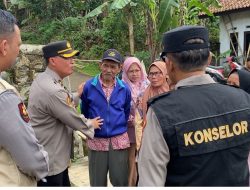 Polda Jateng Turunkan Satgas Trauma Healing ke Lokasi Bencana Alam di Kab. Cilacap