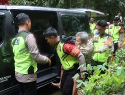 Polsek Sumpiuh Polresta Banyumas Evakuasi 35 Warga Terdampak Tanah Bergerak di Desa Ketanda Bersama Tim Gabungan