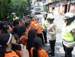 Pengunjung Kawasan Wisata Kota Lama Semarang Diajak Tertib Berlalulintas Petugas Gabungan Operasi Zebra Candi 2025