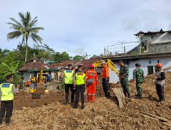 Sempat Tertunda Karena Tanah Masih Bergerak, Tim SAR Gabungan Mulai Pencarian 26 Korban Longsor Banjarnegara