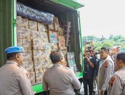 Peduli Bencana Sumatera, Polda Jateng Kirim 5 Truk Berisi Bantuan Logistik, Tenaga Medis dan Uang Tunai Rp. 2,2 Milyar