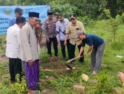 Kapolsek Pancur Polres Rembang Hadiri Peletakan Batu Pertama Pembangunan SPPG di Desa Karaskepoh