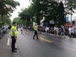 Satlantas Polres Rembang Laksanakan Pengamanan Arus Lalu Lintas Gelaran Sepak Bola di Stadion Krida