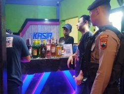 Polres Rembang Gelar KRYD Jelang Natal 2025 dan Tahun Baru 2026, Amankan 63 Botol Miras